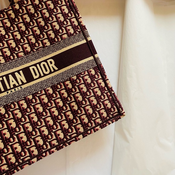 Dior Book Tote - Large - Picture 4 of 9